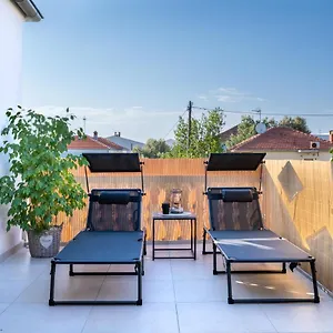 Paula With Private Jacuzzi And Parking- Near The Apartment