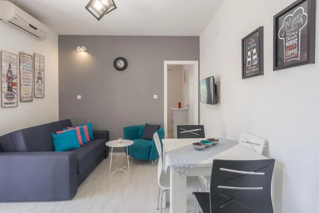 Apartments Sun زادار